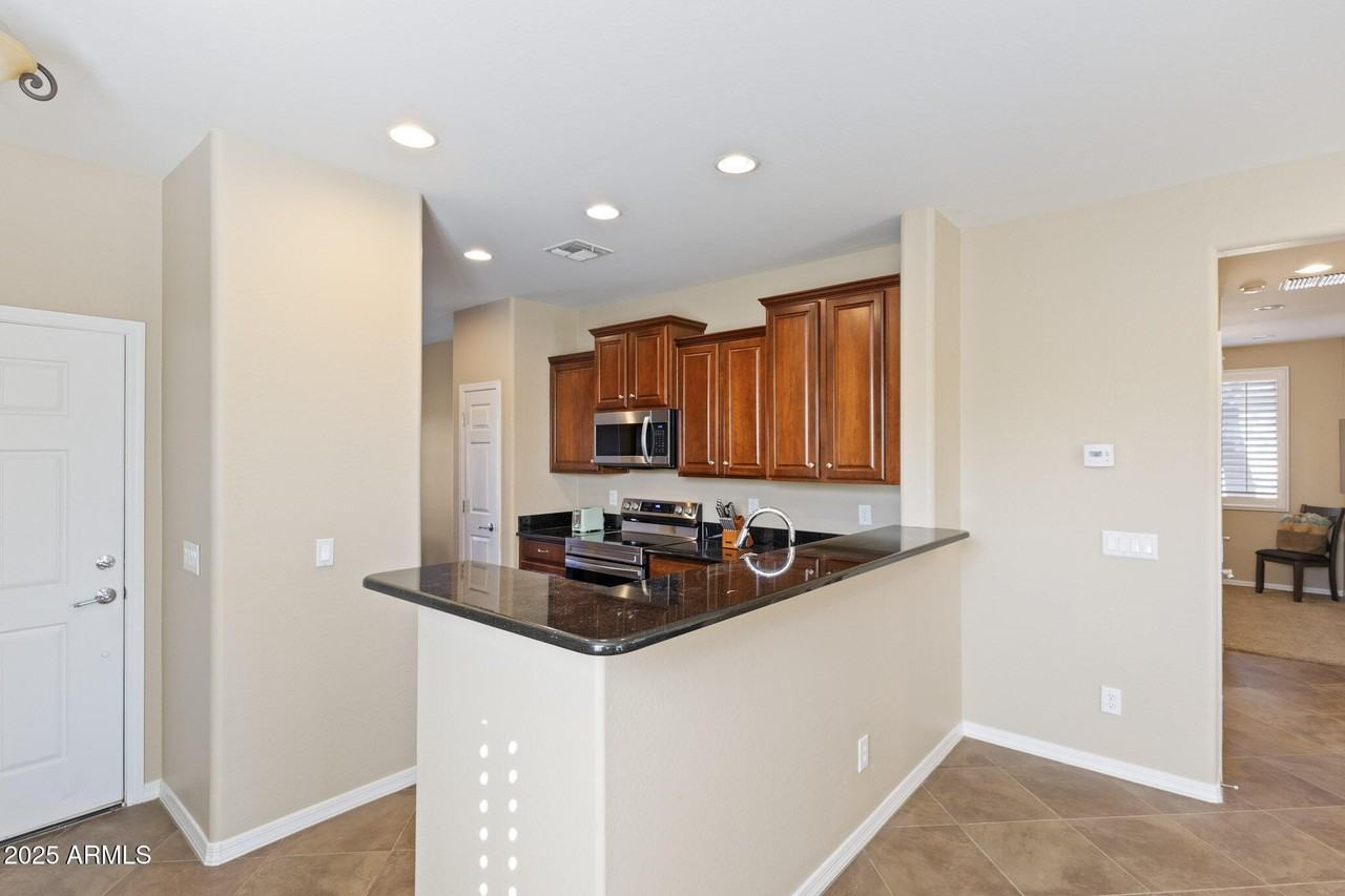 3947 N Hidden Canyon Dr - Photo 6 of 36