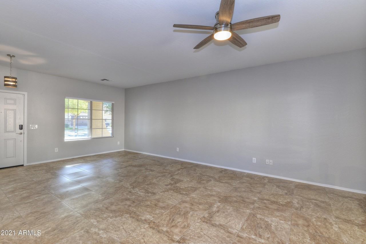 14174 W Crocus Dr - Photo 4 of 25