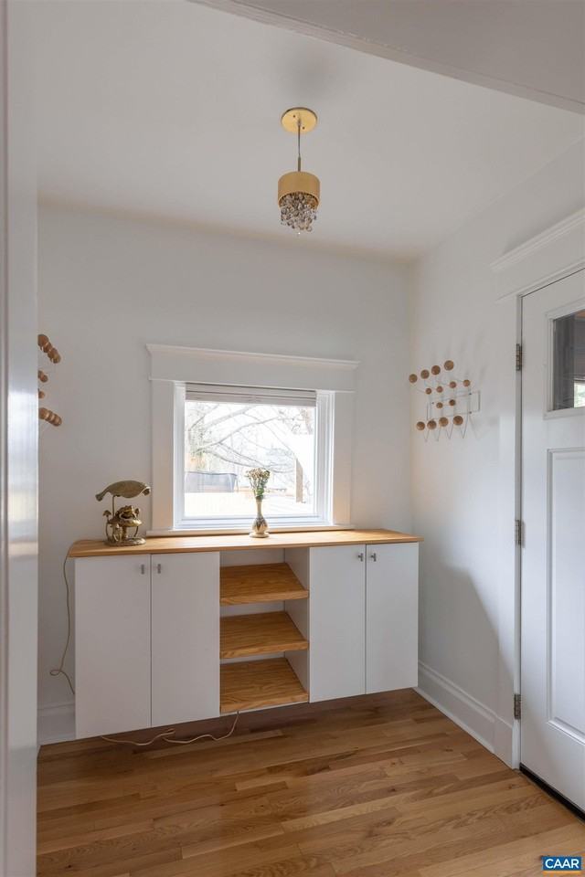 1219 Gordon Ave - Photo 5 of 43