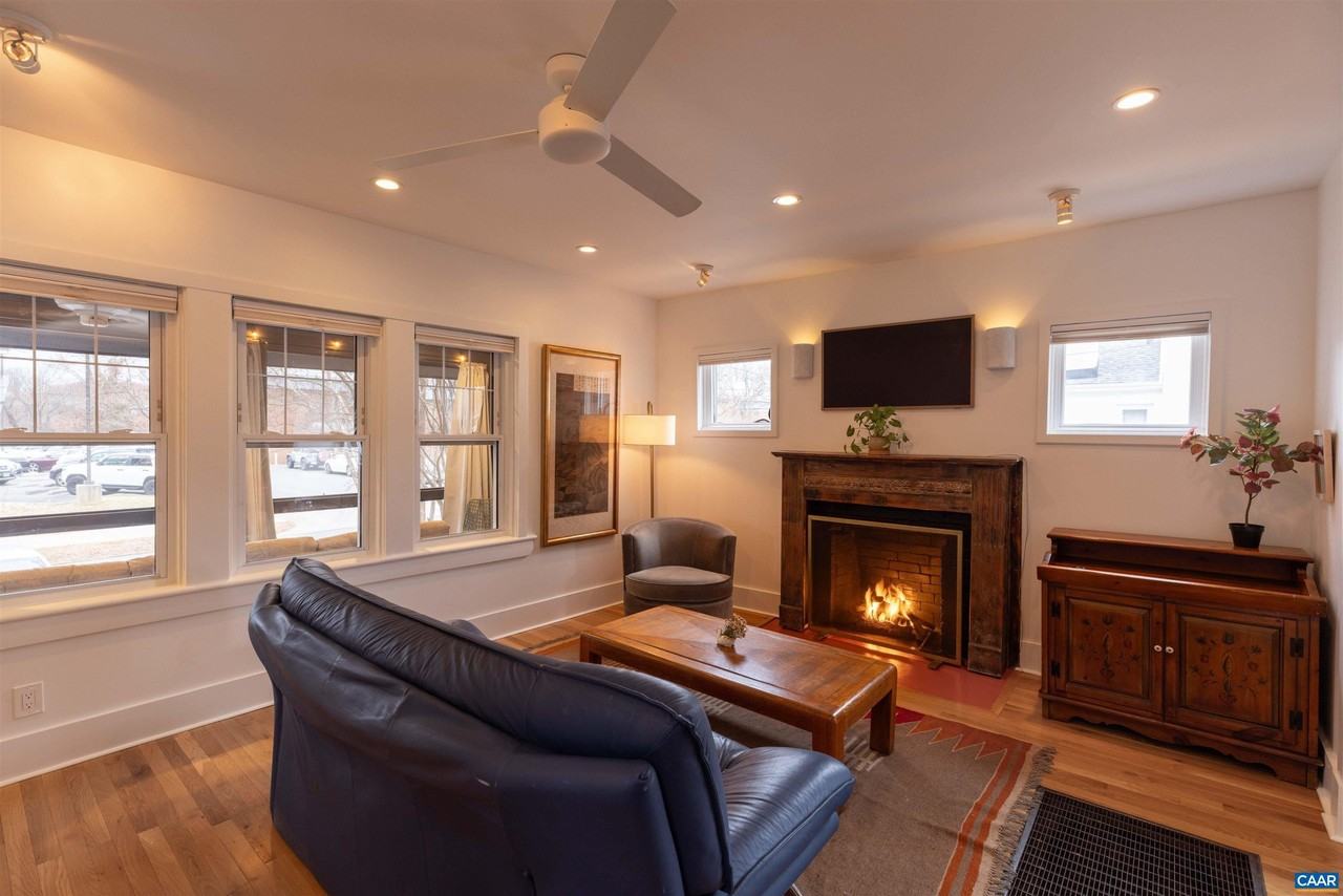 1219 Gordon Ave - Photo 7 of 43