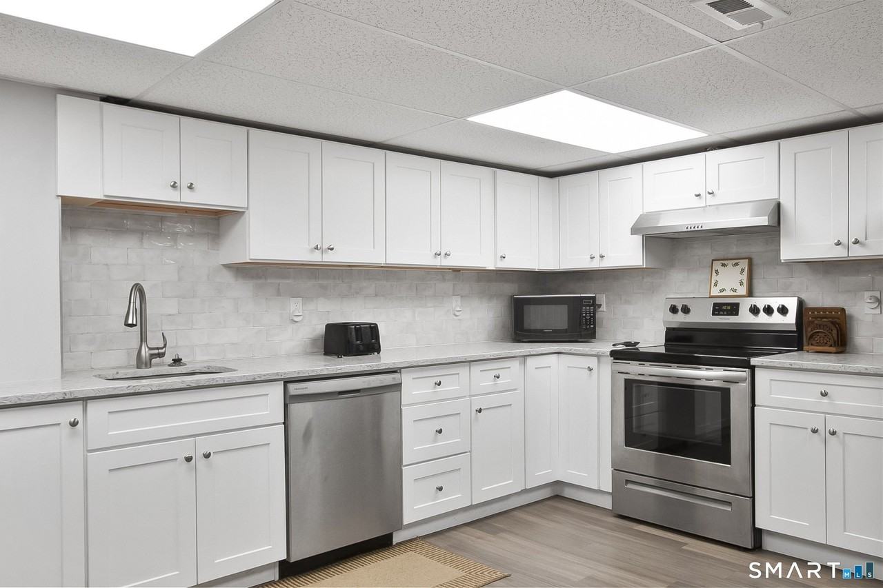 104 East Ave #GL - Photo 2 of 19