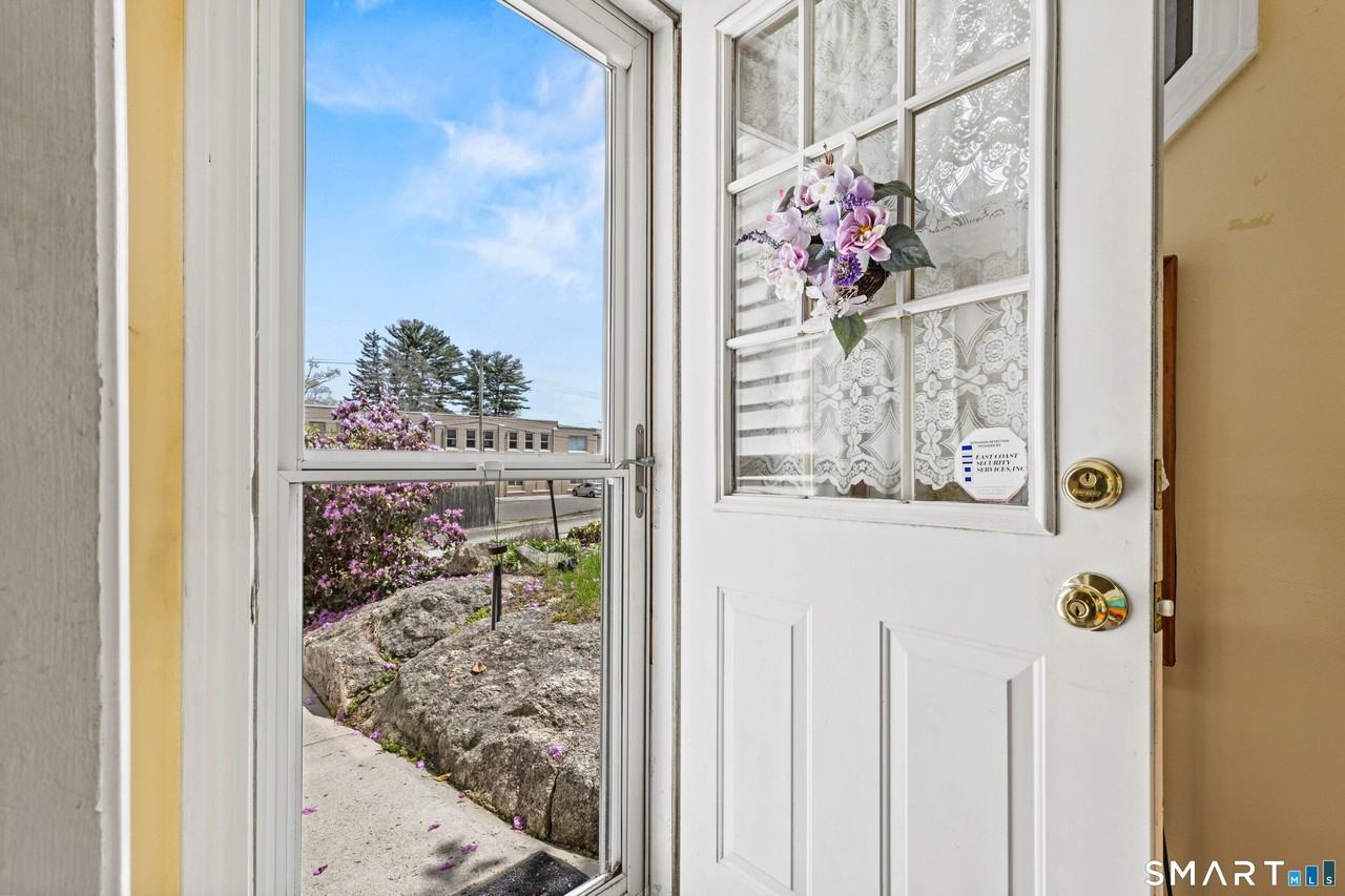 46 Main St #1 - Photo 3 of 12