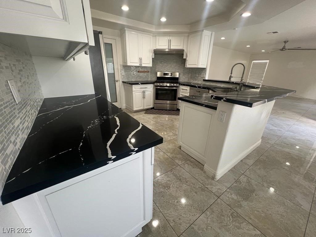 3116 Ocean Port Dr - Photo 3 of 50