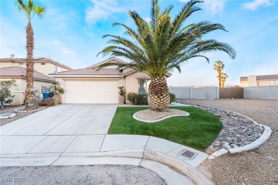 4640 Gracemont Ave - Photo 3 of 40