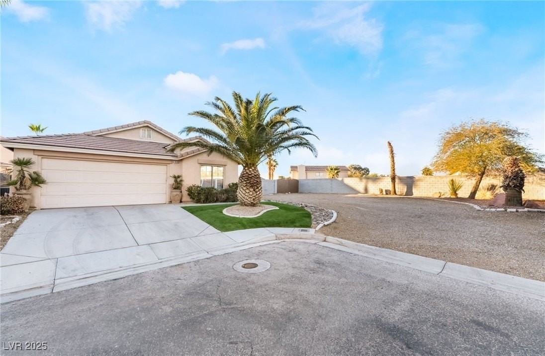 4640 Gracemont Ave - Photo 5 of 40