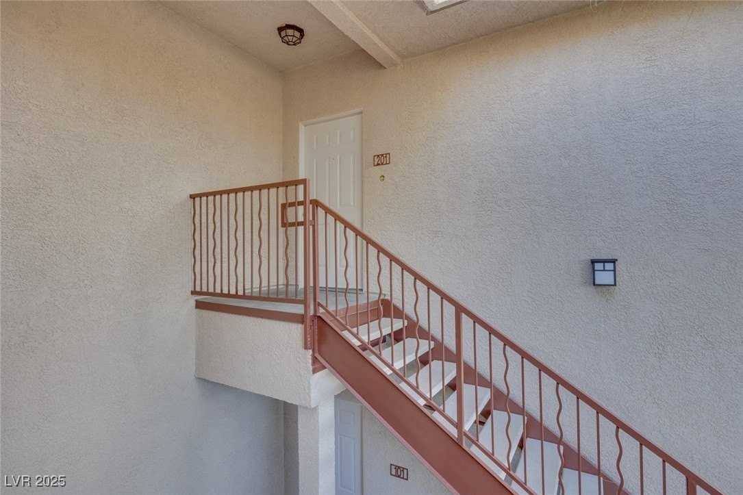 1008 Domnus ln Lane #201 - Photo 4 of 50