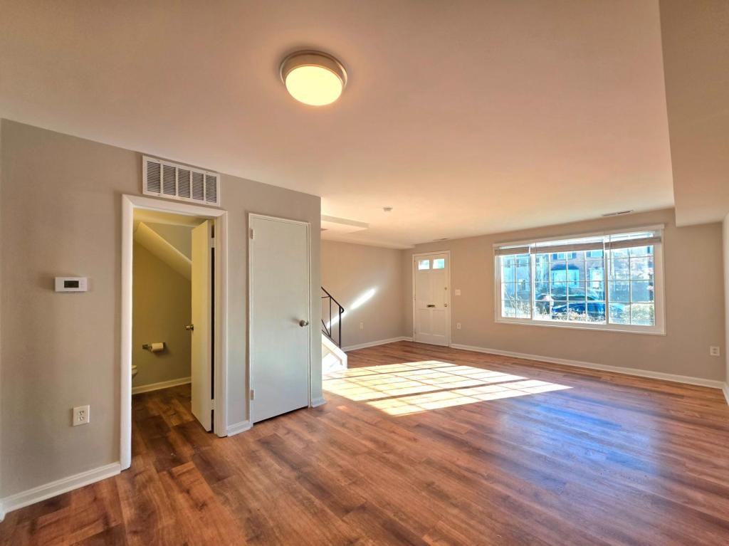 2510 N Dearing St - Photo 2 of 24