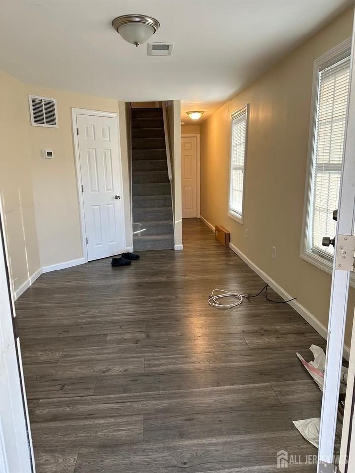 9 Christopher St - Photo 3 of 13