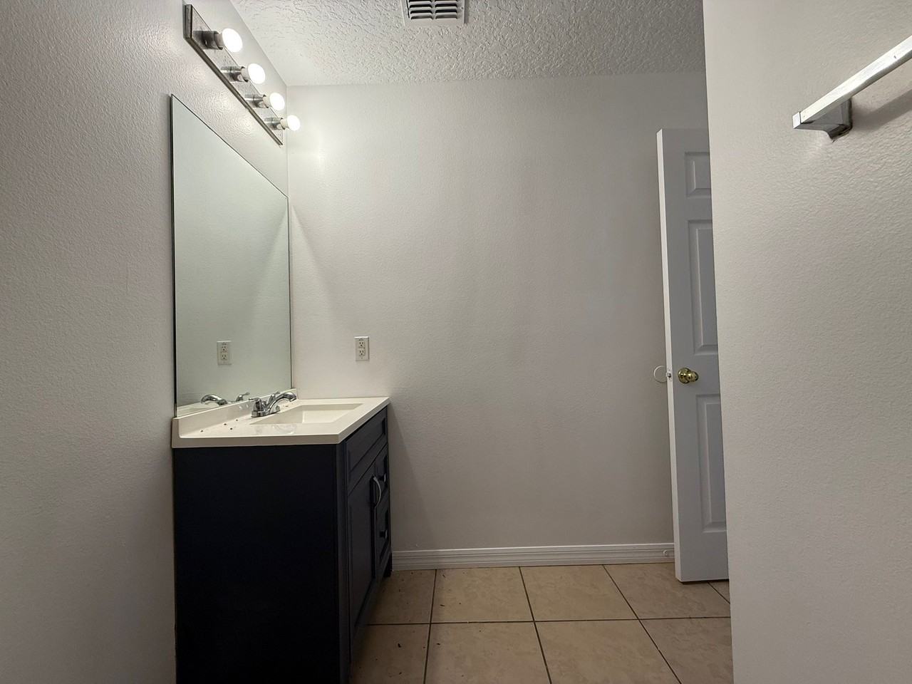 5384 Paradise Cay Cir #1 - Photo 3 of 44