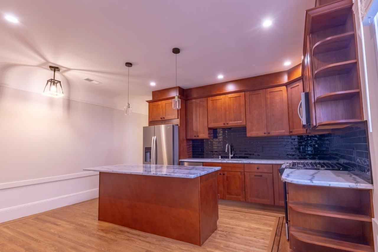 2018 Oakdale Ave - Photo 2 of 35