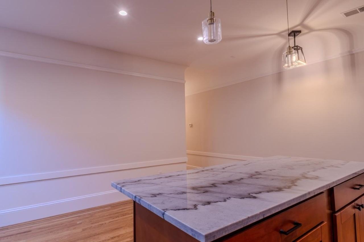 2018 Oakdale Ave - Photo 6 of 35