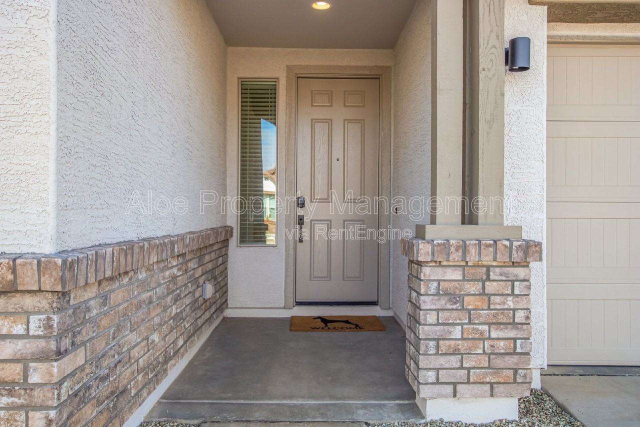 14445 W Faye Way - Photo 4 of 28