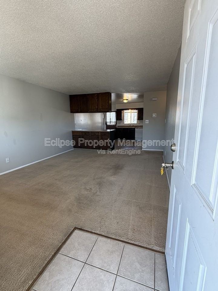 1311 N 16th St #4 - Photo 2 of 21