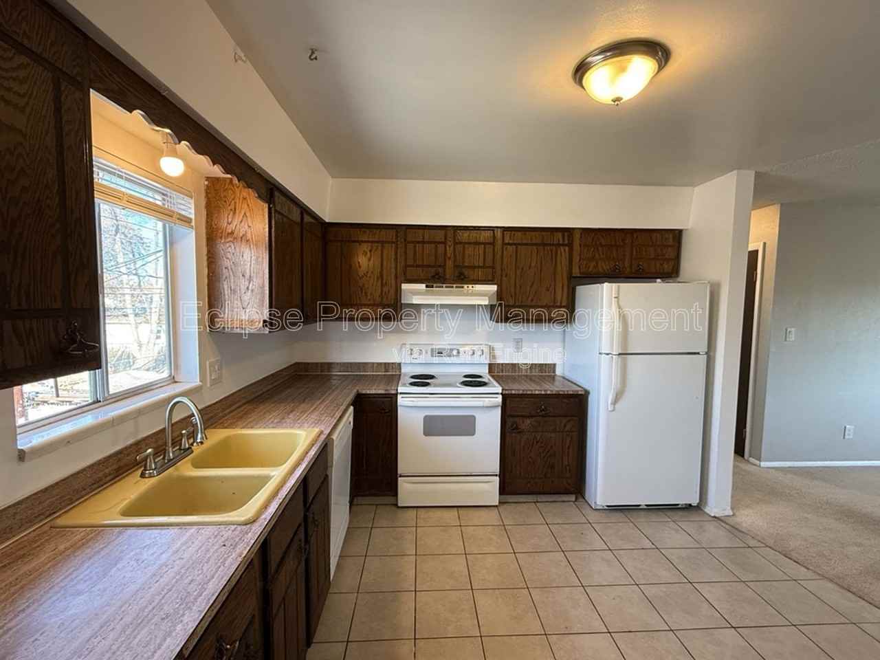 1311 N 16th St #4 - Photo 7 of 21