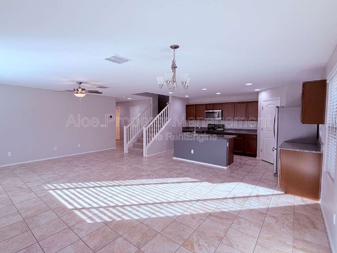 5113 E Greenway St - Photo 7 of 30