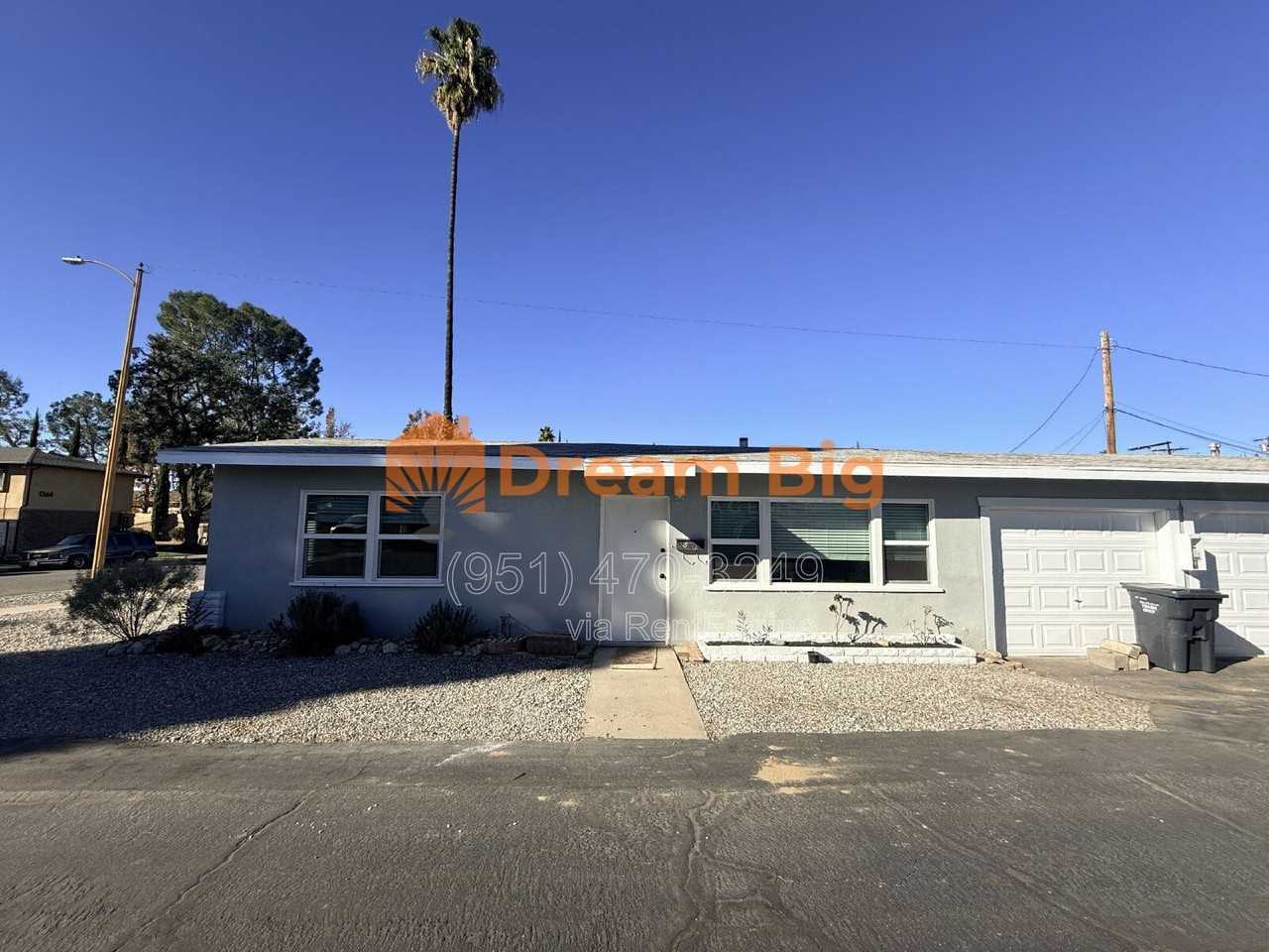 1365 Stillman Ave - Photo 4 of 31