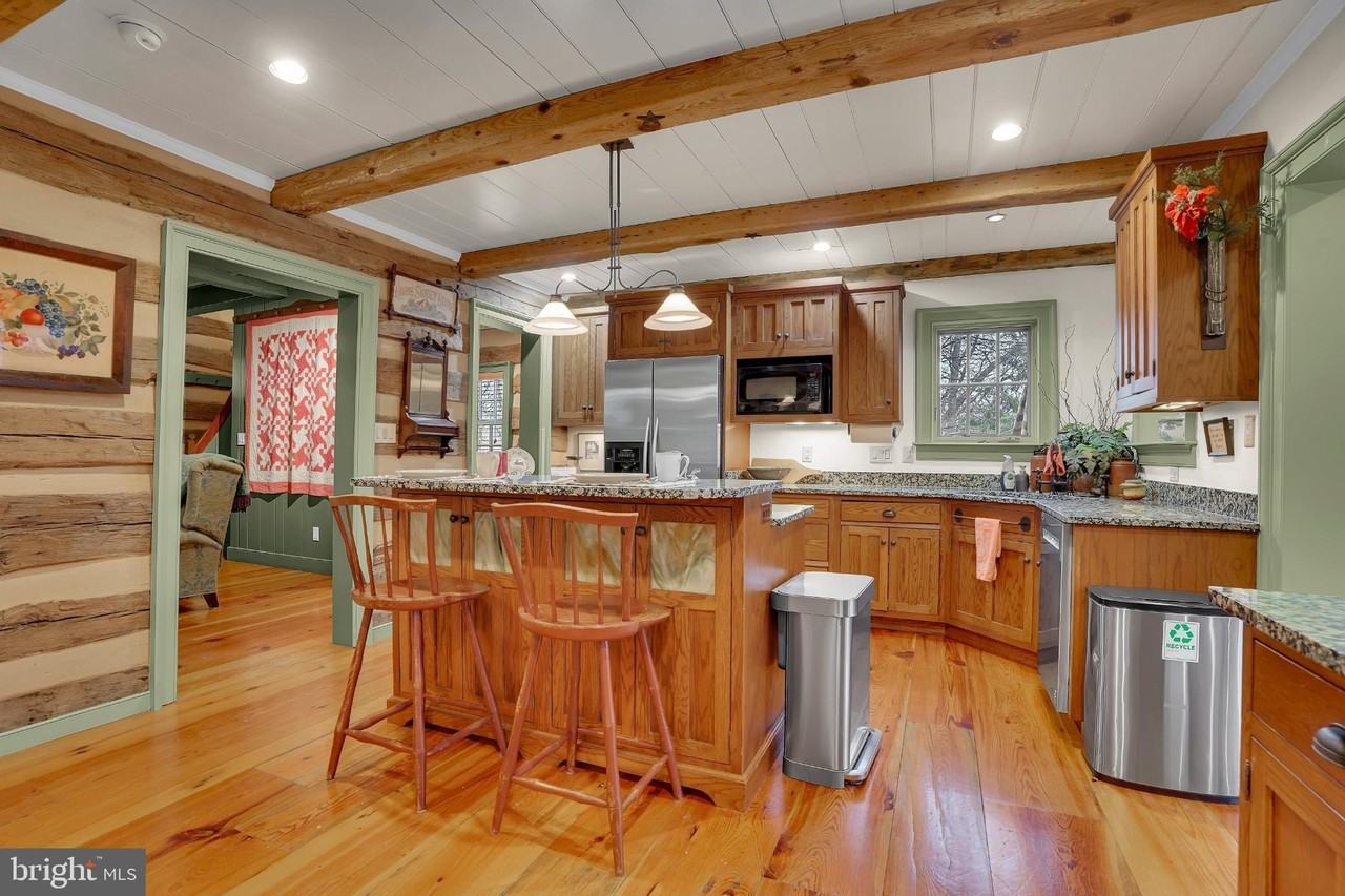 13237 Creagerstown Rd - Photo 6 of 22