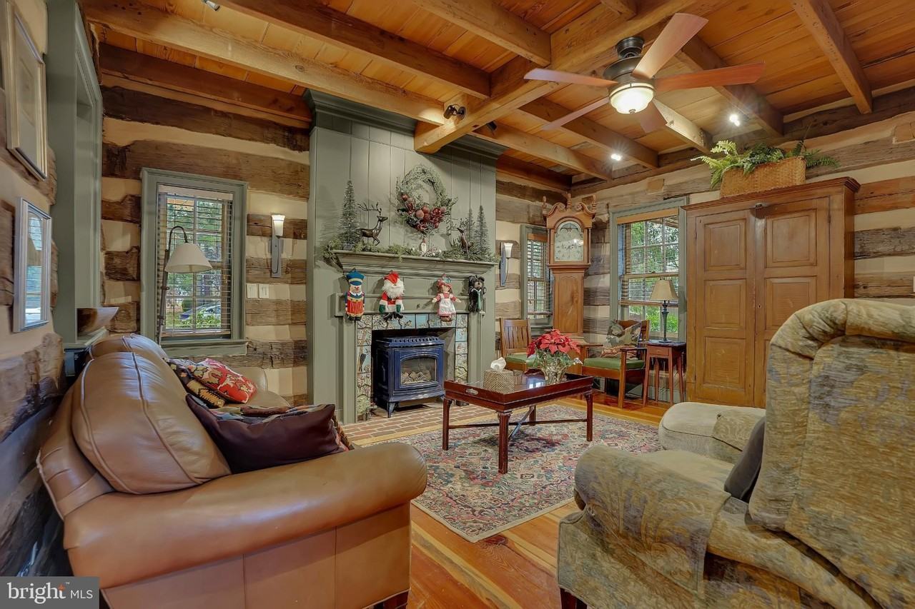 13237 Creagerstown Rd - Photo 7 of 22