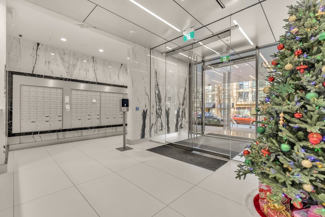 1111 Richards Street #1905 - Photo 6 of 19