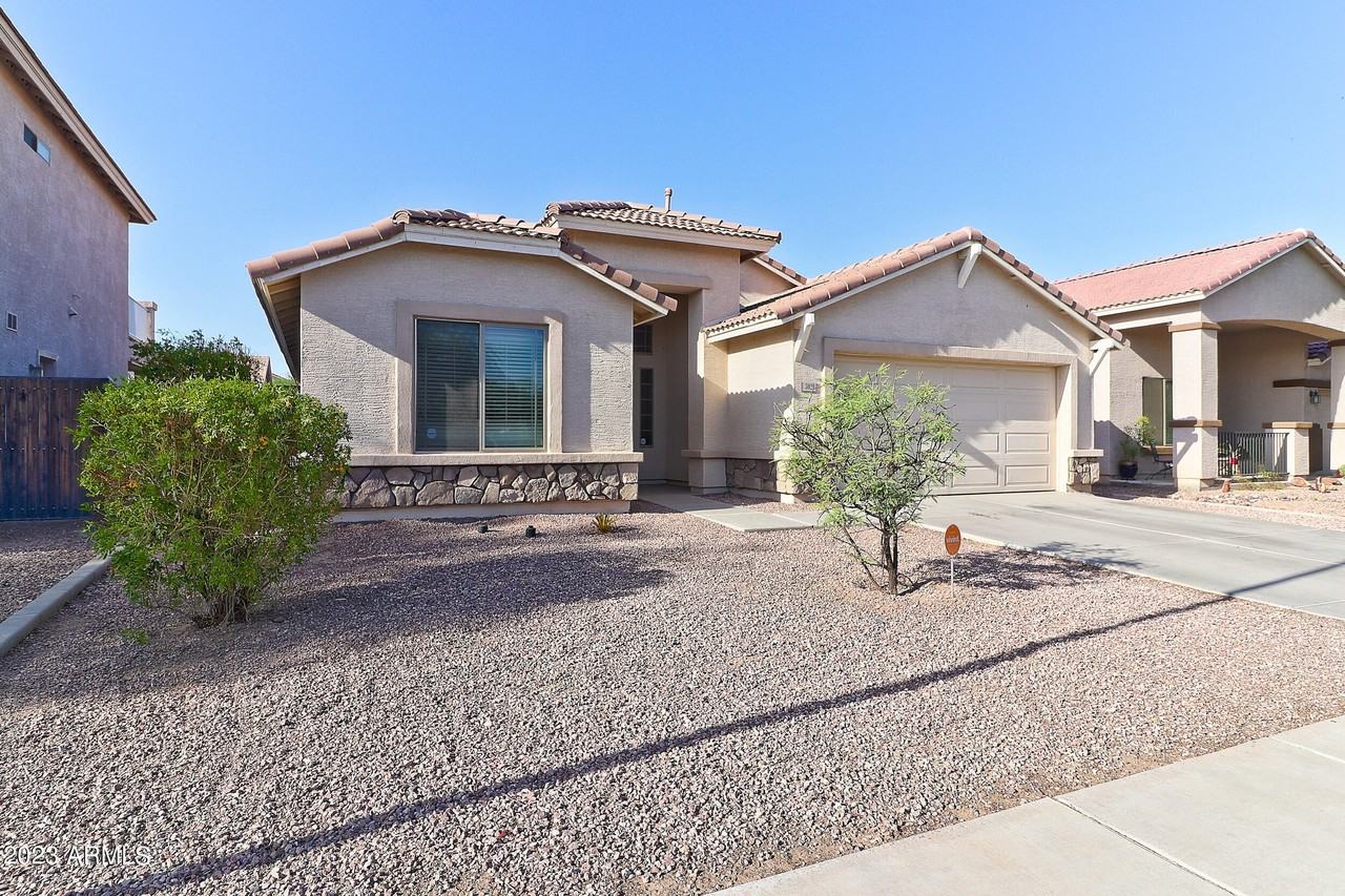 5029 W Nancy Ln - Photo 6 of 27