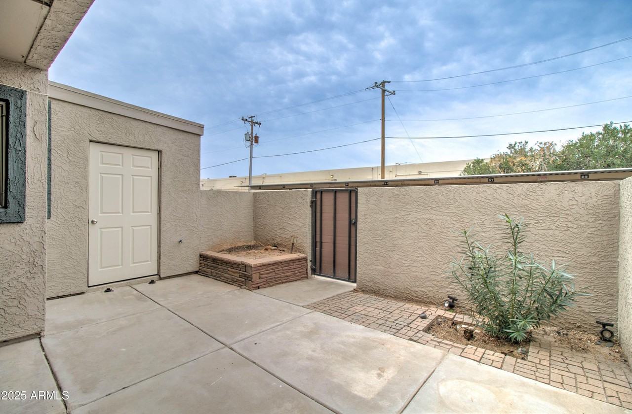 2311 E Hartford Ave Unit 23 #23 - Photo 7 of 43