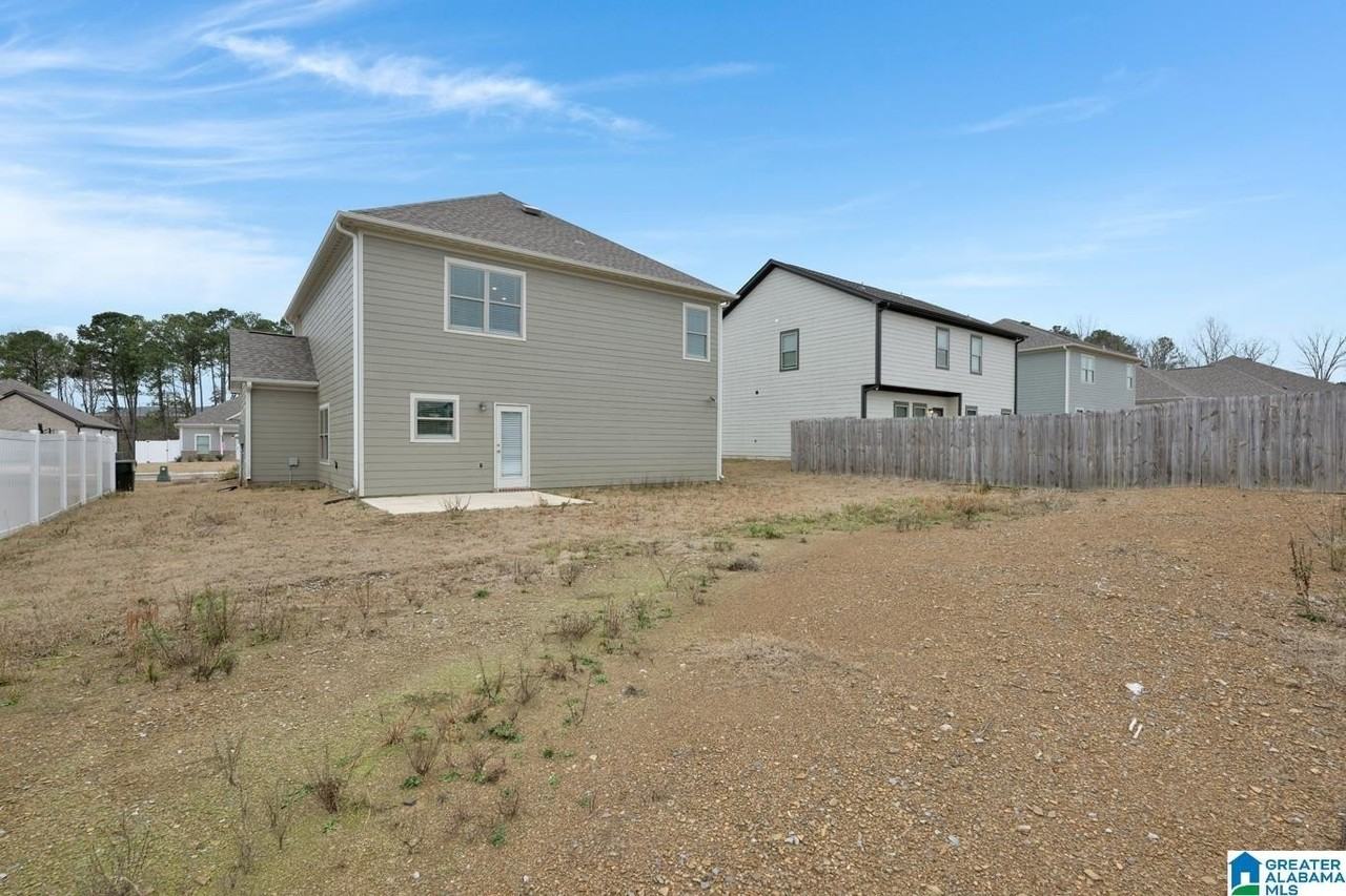 170 Kings Way - Photo 5 of 40