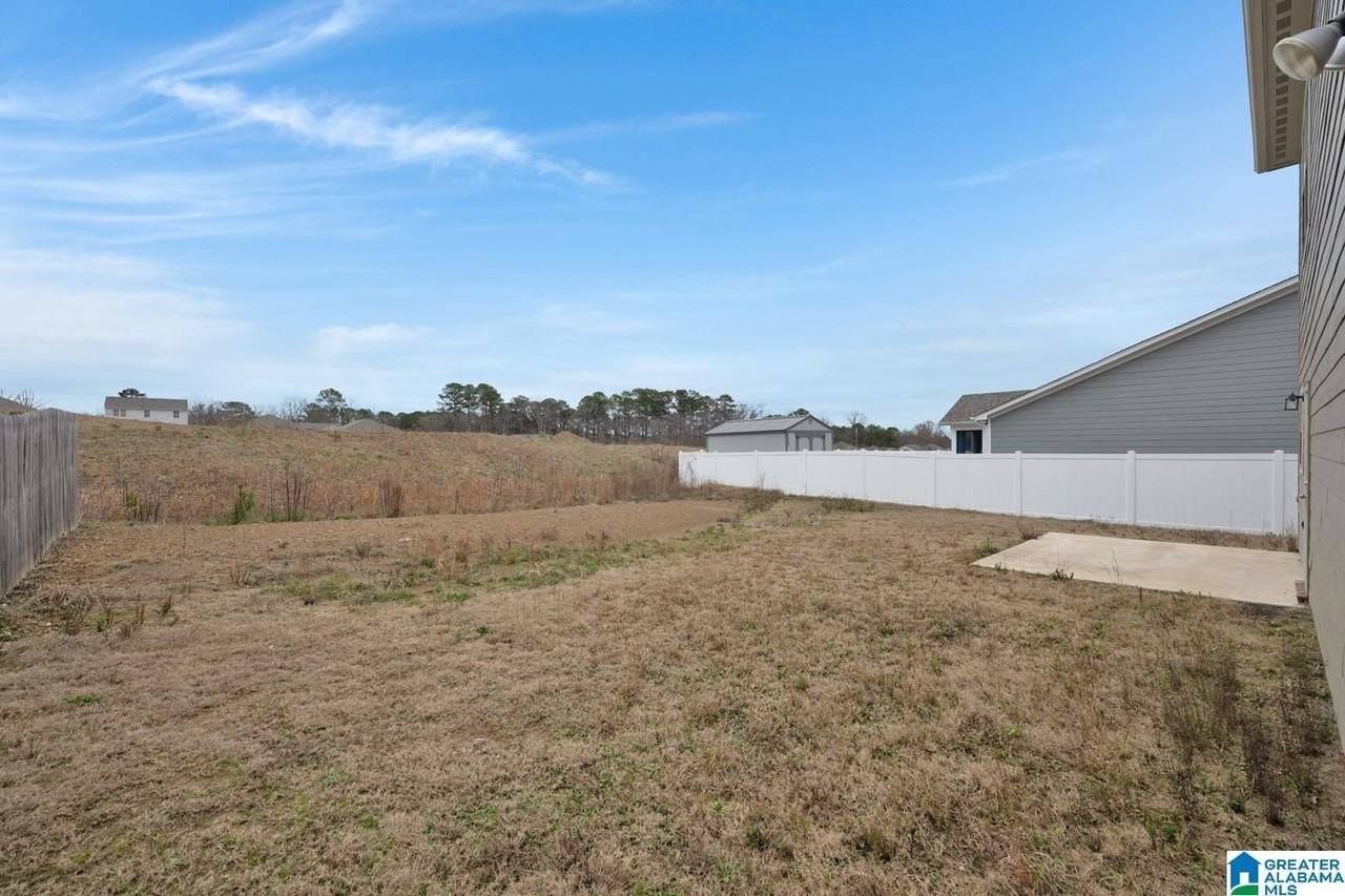 170 Kings Way - Photo 7 of 40