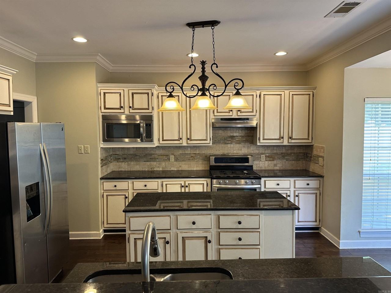 4 Bordeaux Ct - Photo 5 of 17