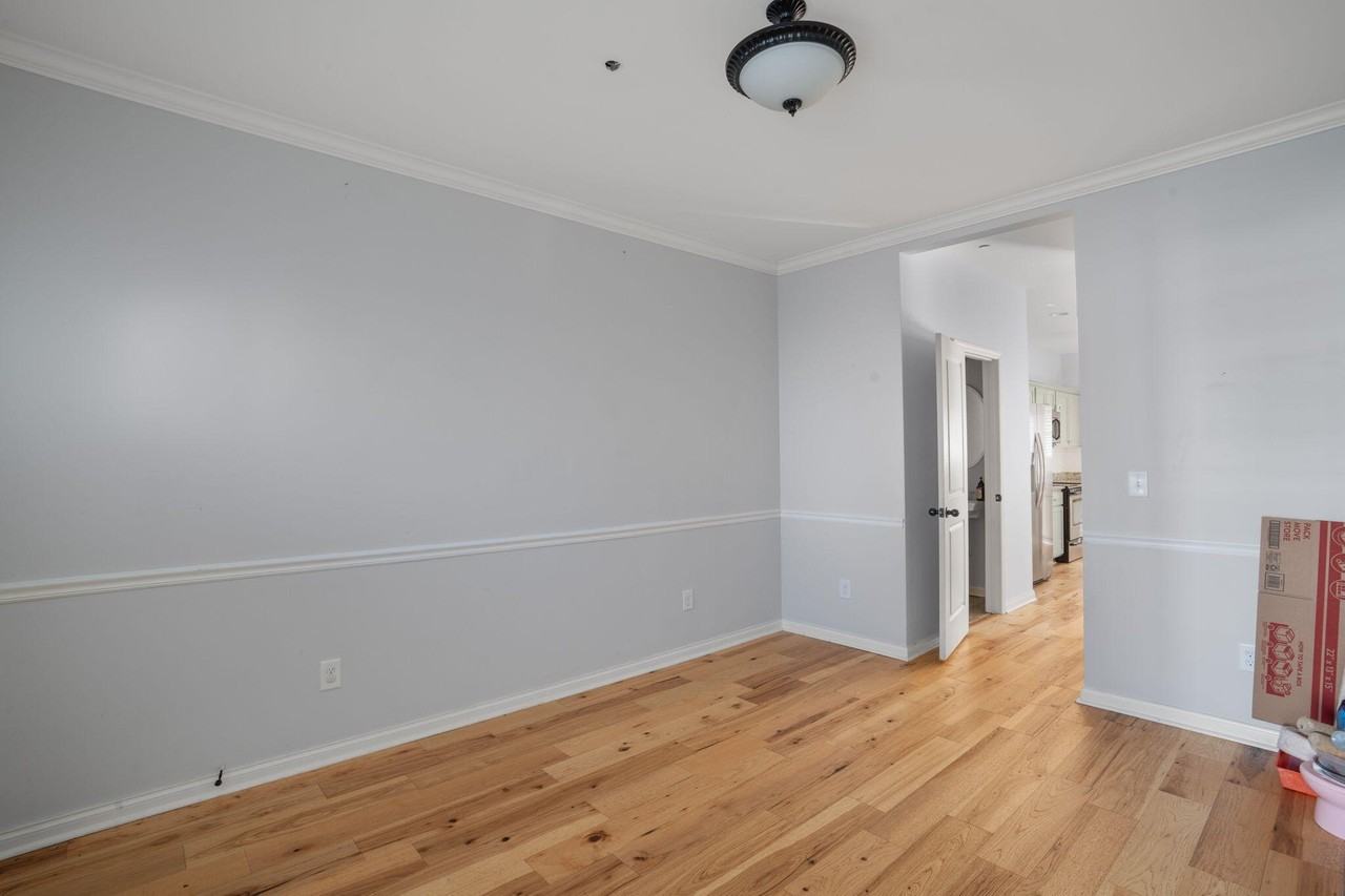 8442 Brookmoor Ln - Photo 2 of 6