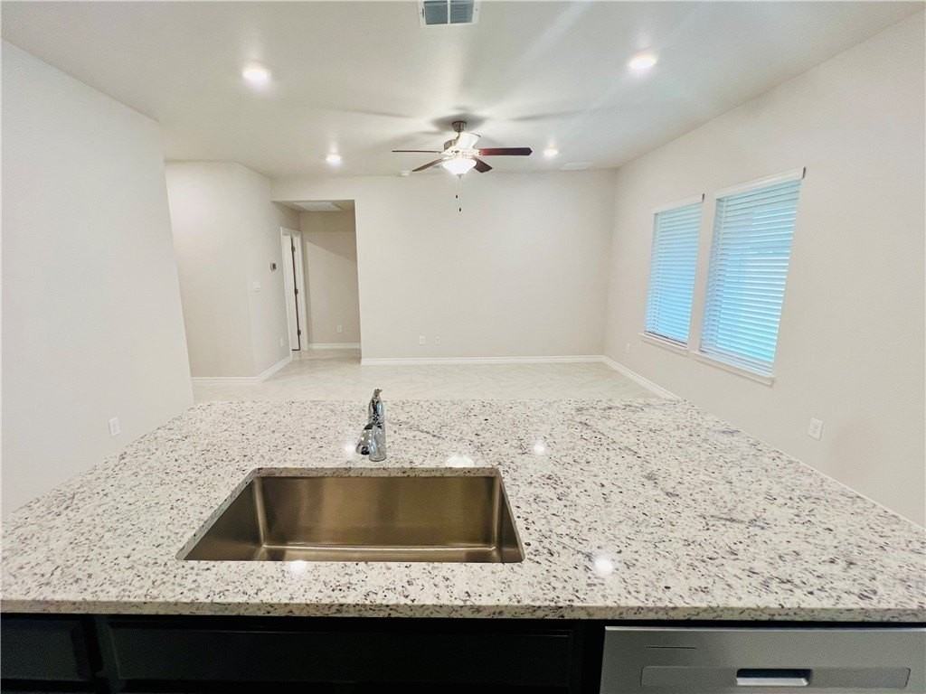 7906 Bronco Buster Dr - Photo 5 of 30