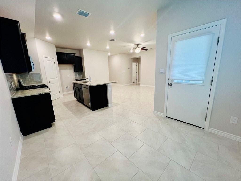 7906 Bronco Buster Dr - Photo 6 of 30