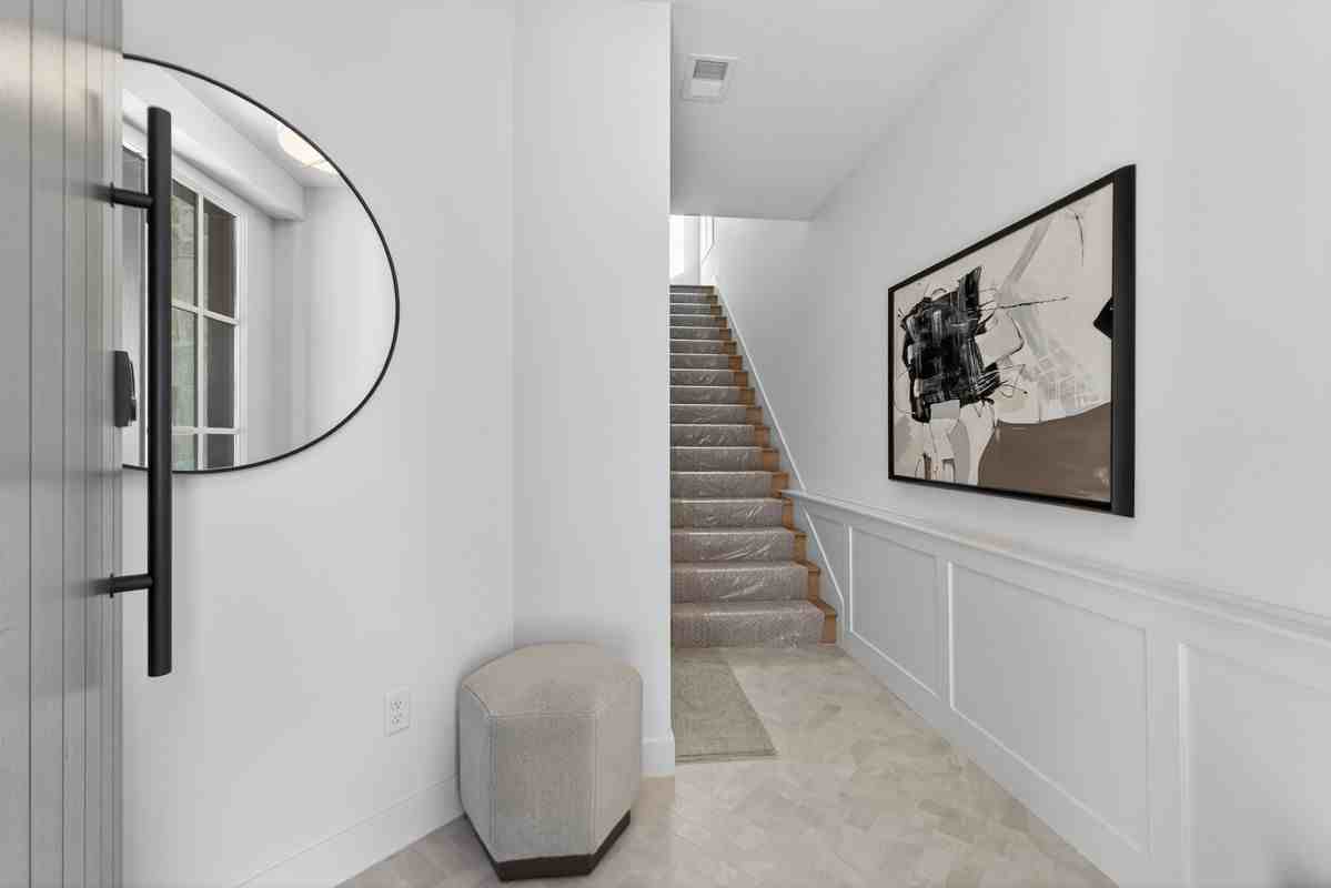 W 86th St - Photo 3 of 38