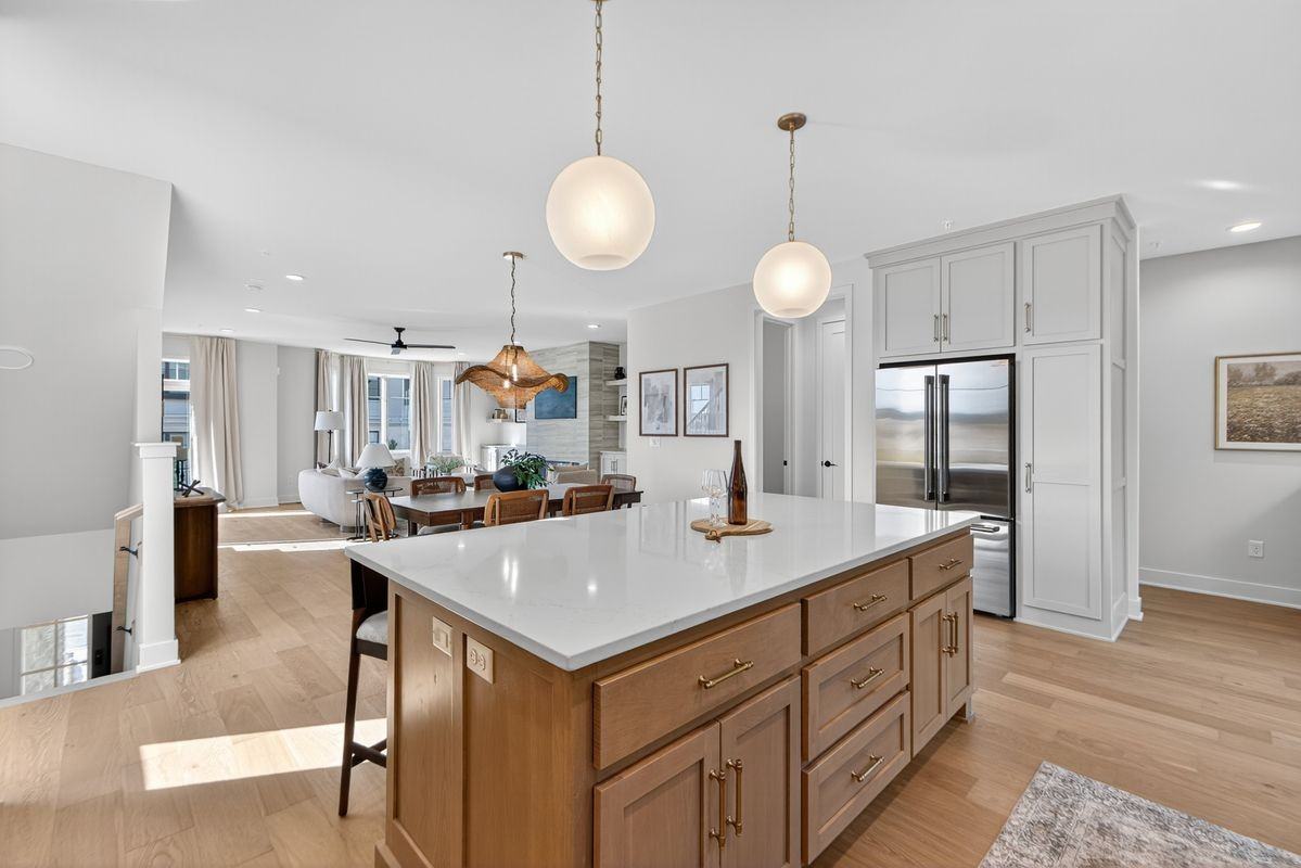 W 86th St - Photo 4 of 38