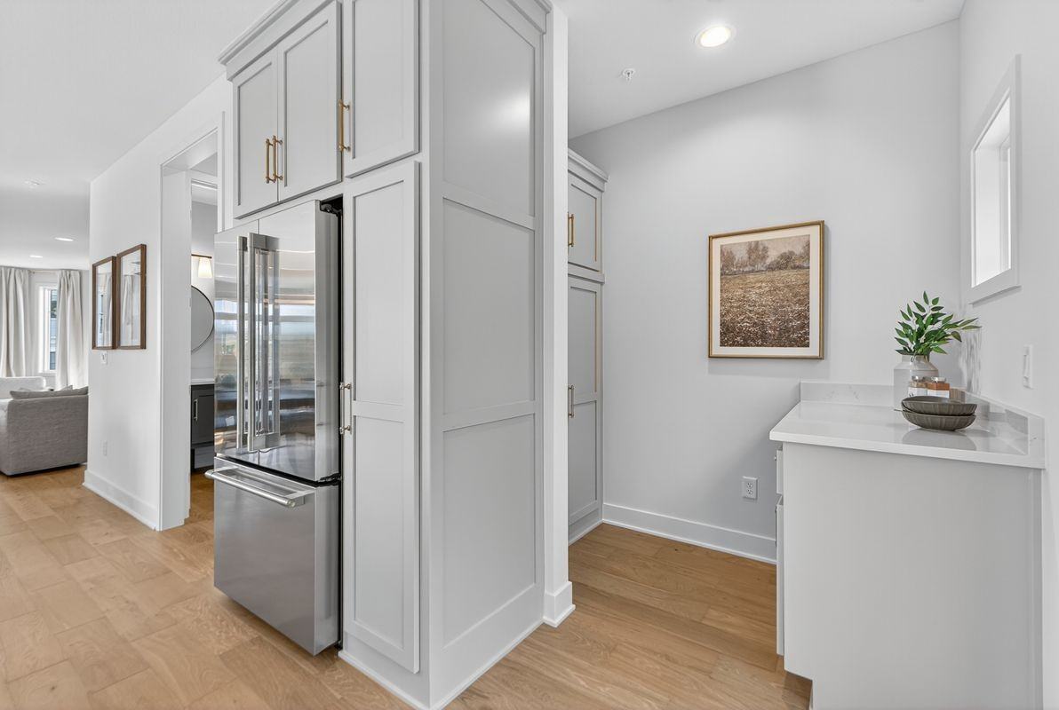 W 86th St - Photo 5 of 38