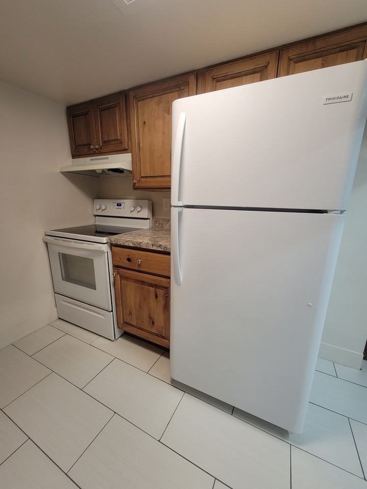 166 W Foxbridge Dr - Photo 5 of 10