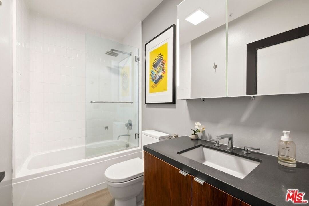 140 S Gramercy Pl Apt 1 #1 - Photo 7 of 15