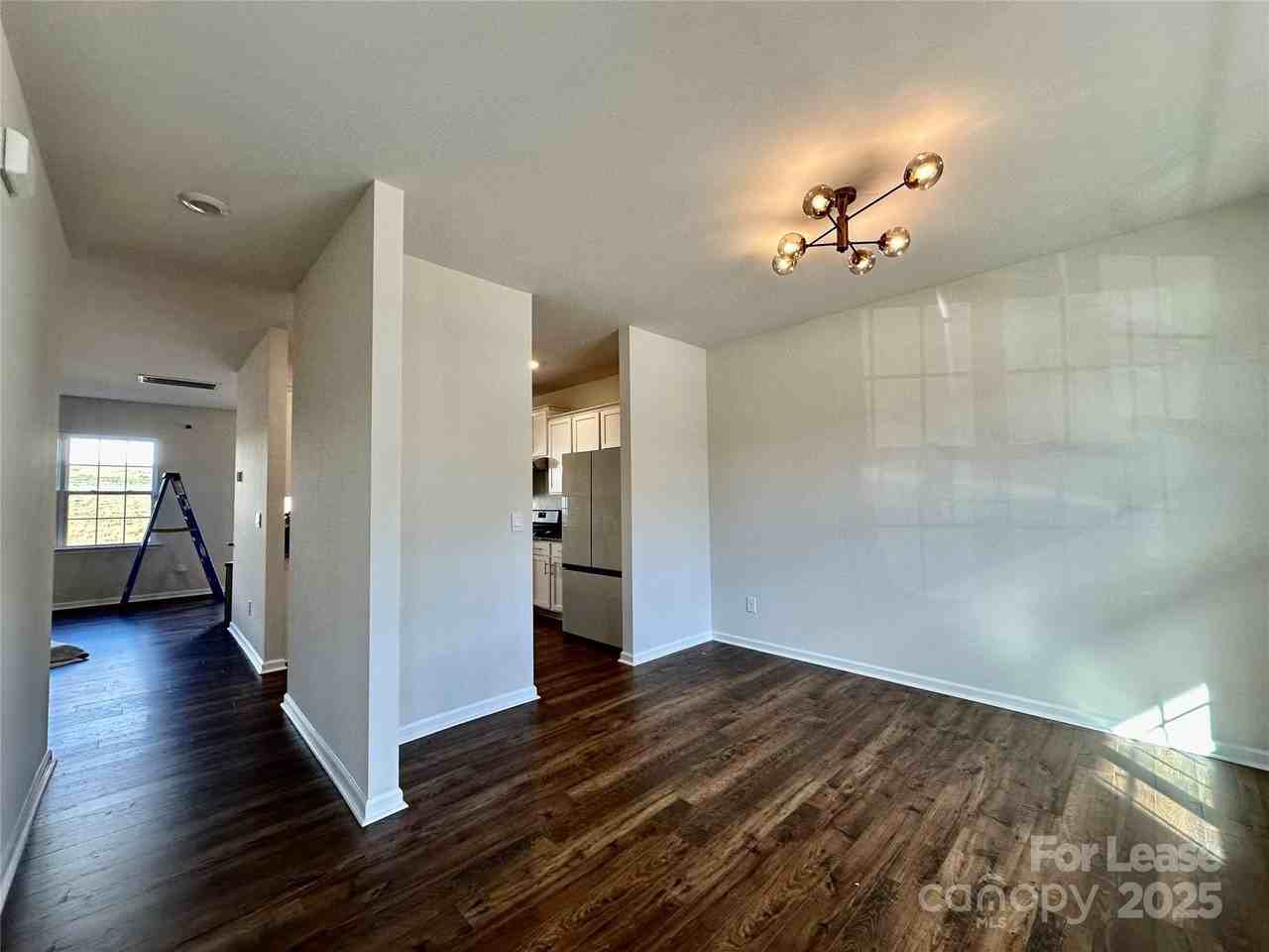 147 N Ranney Way - Photo 4 of 29