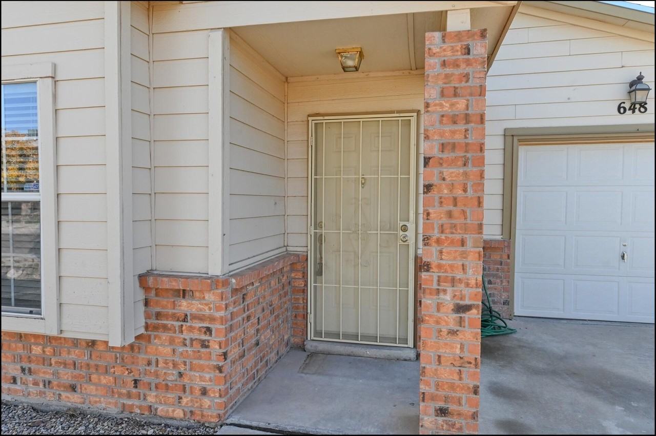 648 Wind River Ave - Photo 4 of 40