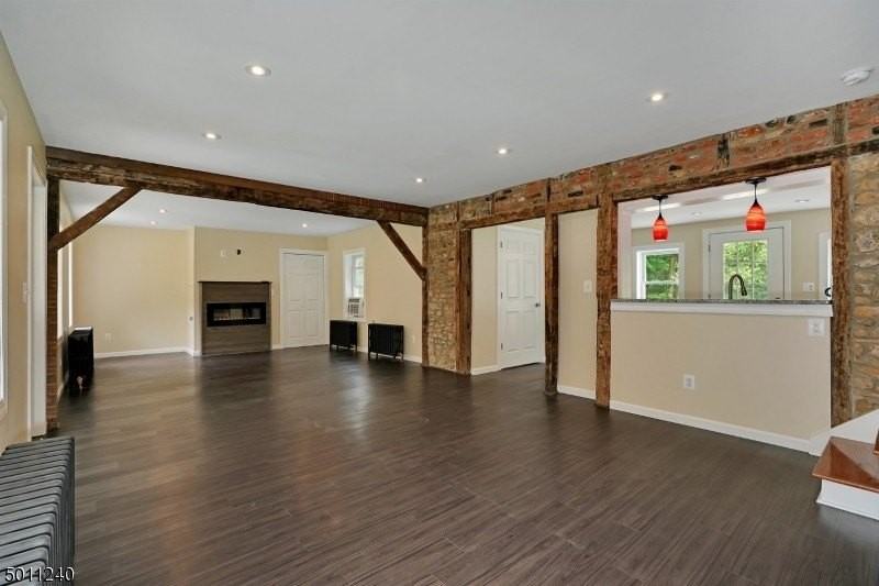 619 S Main St - Photo 6 of 23