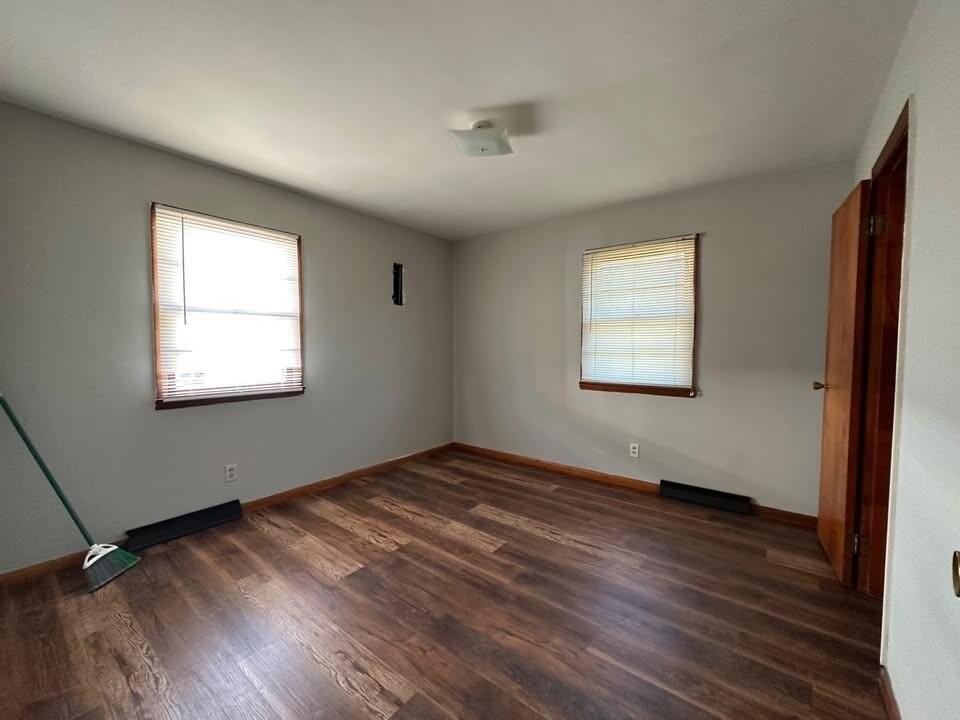 405 Bond St - Photo 3 of 5