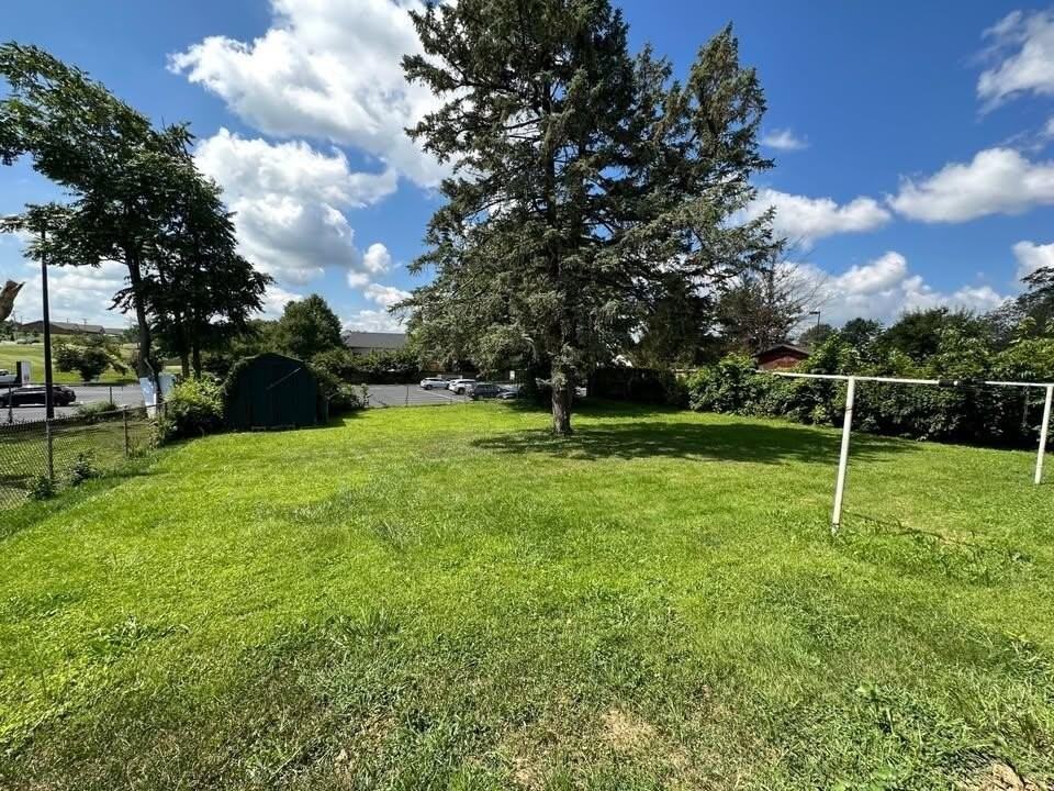 405 Bond St - Photo 5 of 5