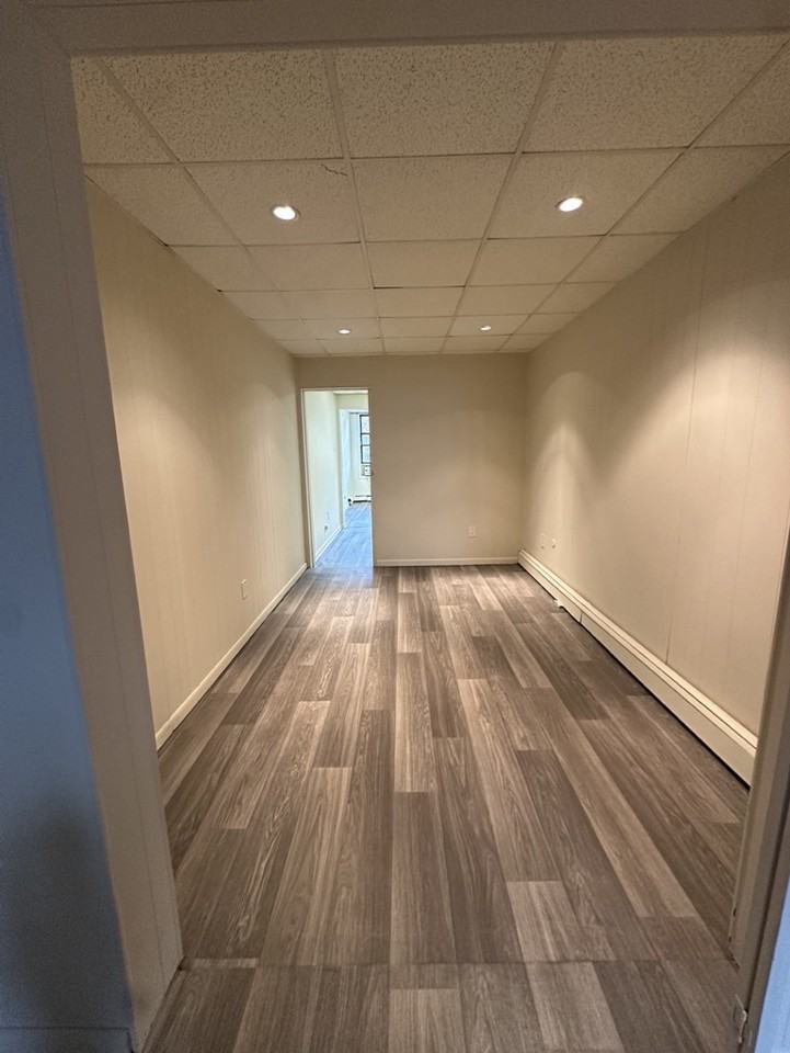 818 22nd St #1 - Photo 5 of 20