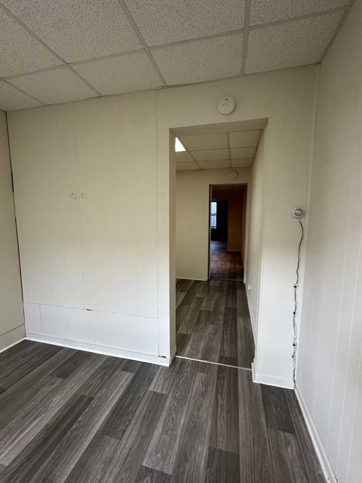 818 22nd St #1 - Photo 7 of 20