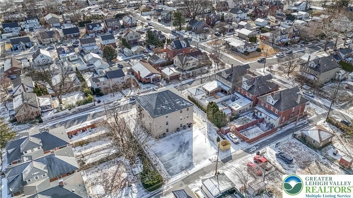 1513 Maple St Apt 101 #101 - Photo 4 of 21