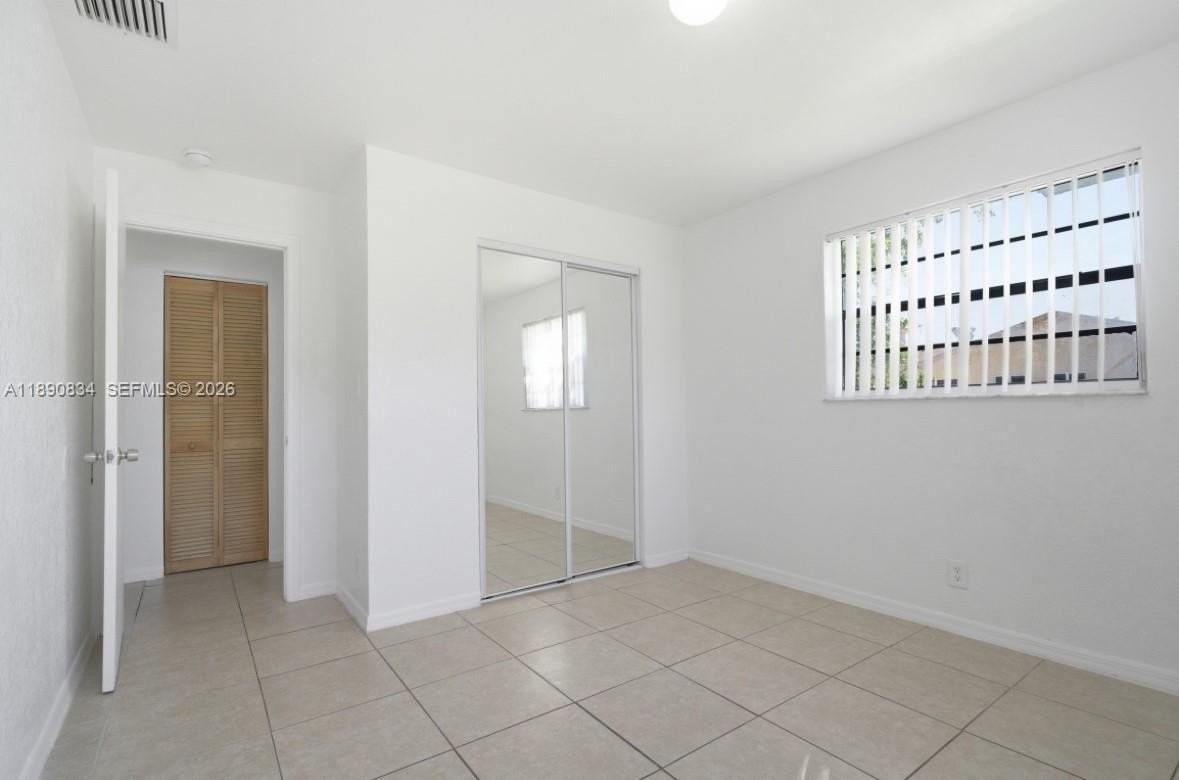 4120 Sw 19th St #1 - Photo 5 of 8