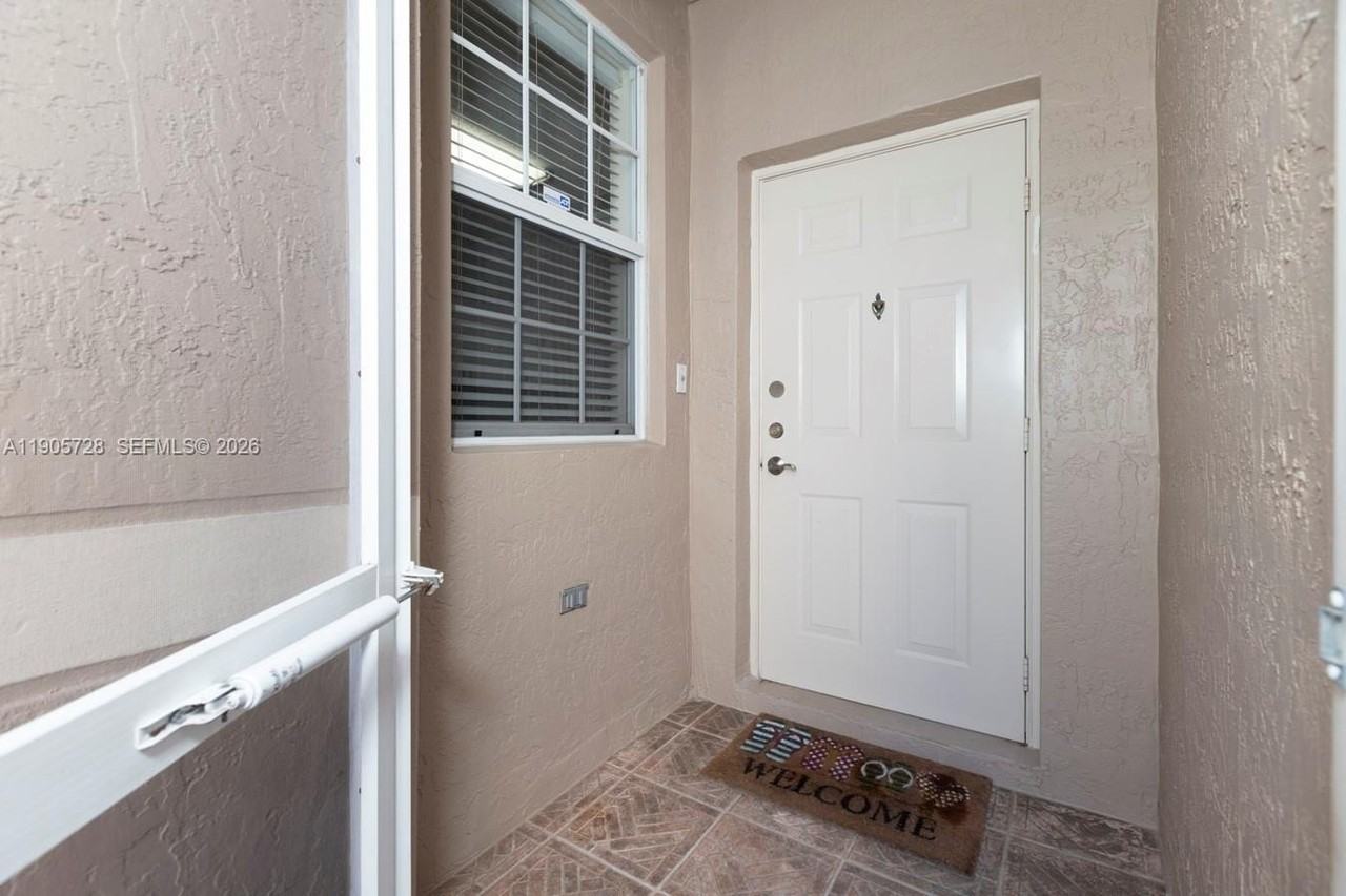 2142 Madeira Dr #2142 - Photo 7 of 50