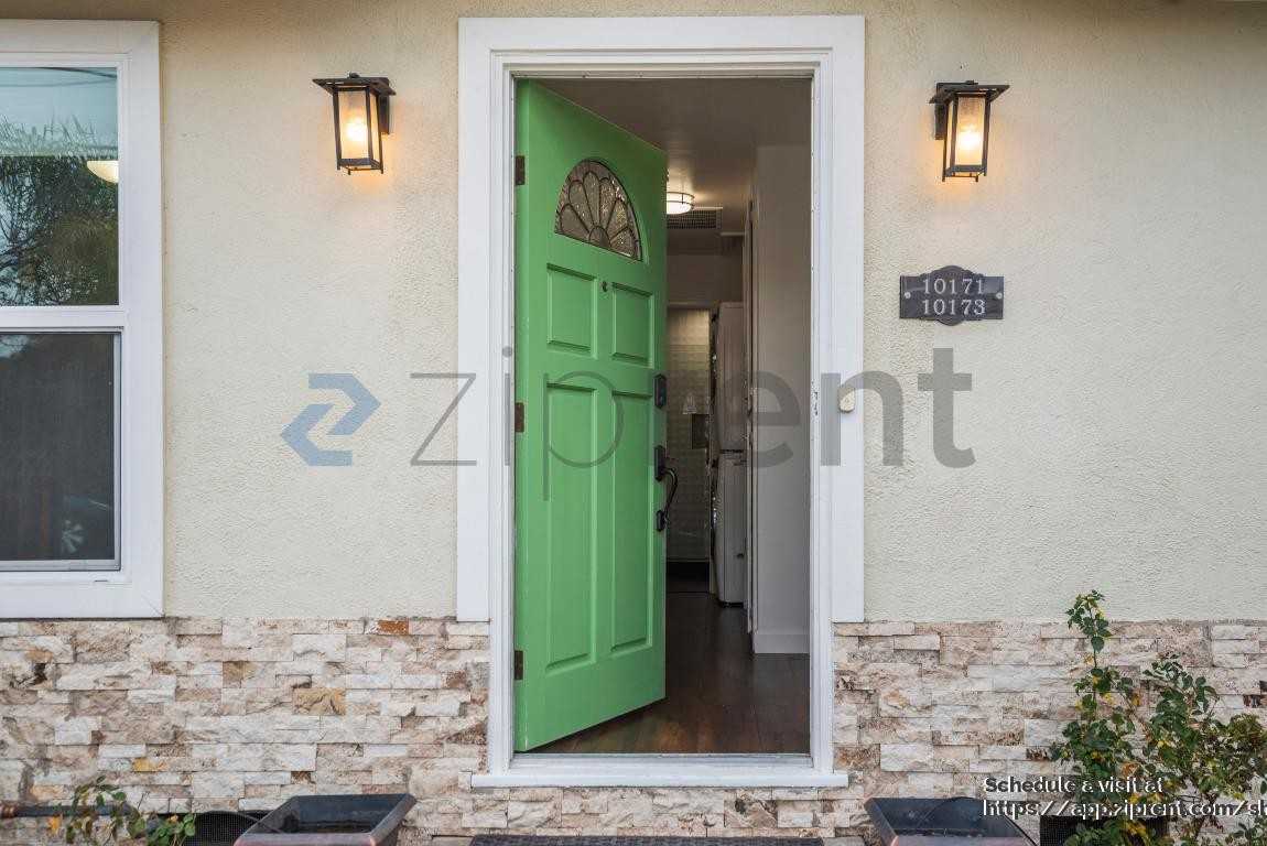 10173 Santa Clara Ave - Photo 4 of 20