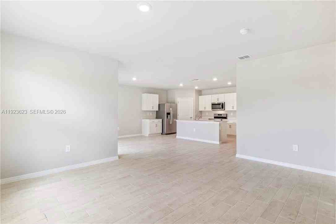 3021 N Lakewood Rd - Photo 7 of 13