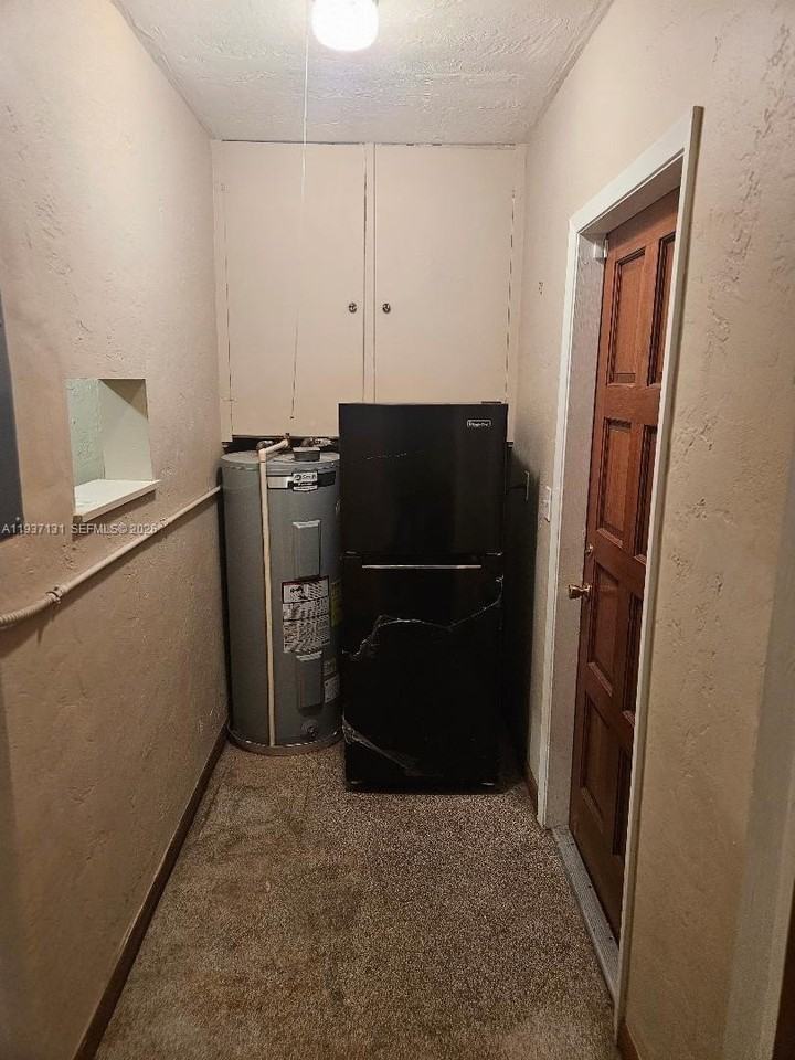 5842 Harding St #R - Photo 2 of 5