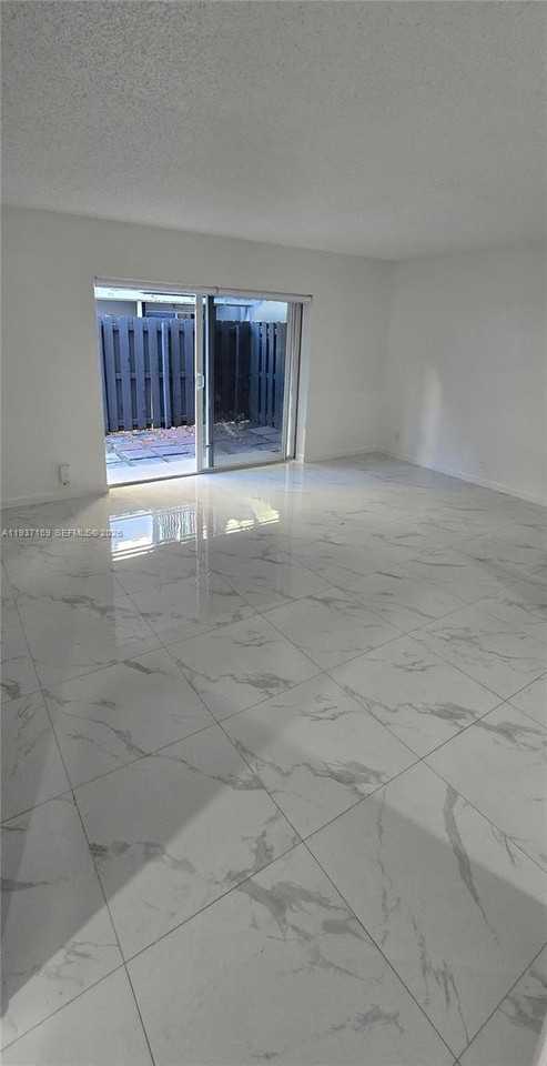 11150 Sw 196th St #105 - Photo 6 of 14